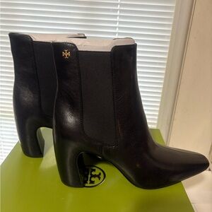 Tory Burch Black Leather Ankle Booties